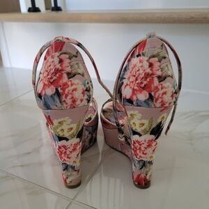Wedges size 6